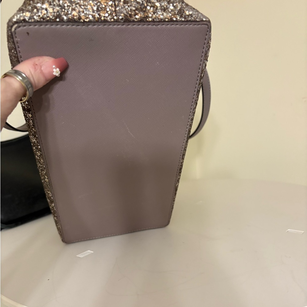 Kate Spade New York Greta Court penny Gray leather and Gold Glitter Tote Bag - Picture 3 of 3